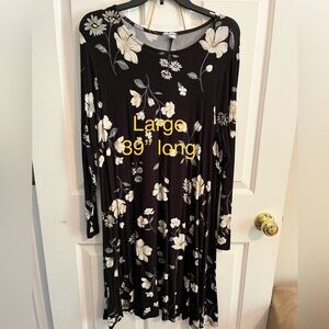 Old Navy Black and White Floral Long Sleeve Dress